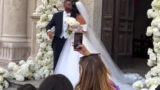 Marito e moglie dopo 15 anni: il famoso italiano celebra le nozze con due figli meravigliosi