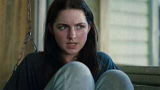 Mckenna grace nasconde la morte della madre nel trailer di what we hide