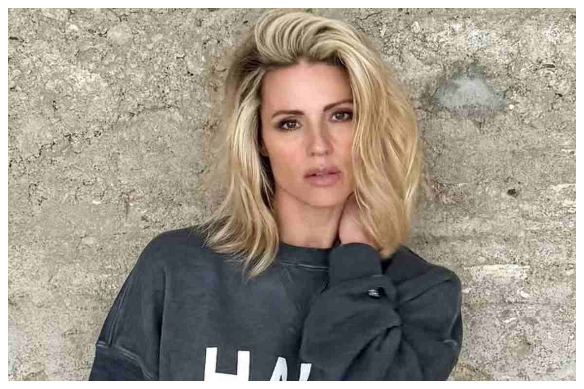 Palinsesti Mediaset: il futuro incerto di Michelle Hunziker in tv Palinsesti Mediaset: il futuro incerto di Michelle Hunziker in tv