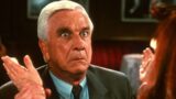 Leslie Nielsen: la commedia esilarante con l’88% di voti su Rotten Tomatoes torna in streaming prima del reboot