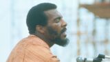 Cosa è successo a questi 10 cantanti di successo degli anni ’70