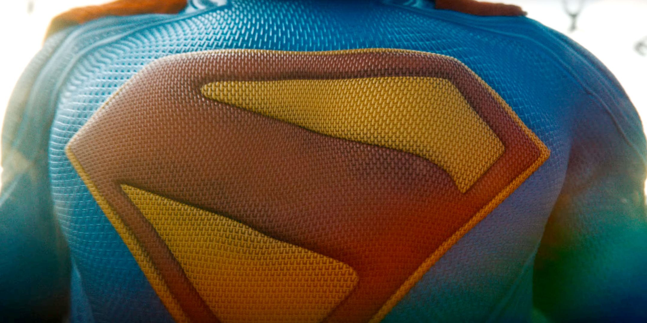 Superman: il film originale della DCU rivela un incredibile colpo di scena Superman: il film originale della DCU rivela un incredibile colpo di scena