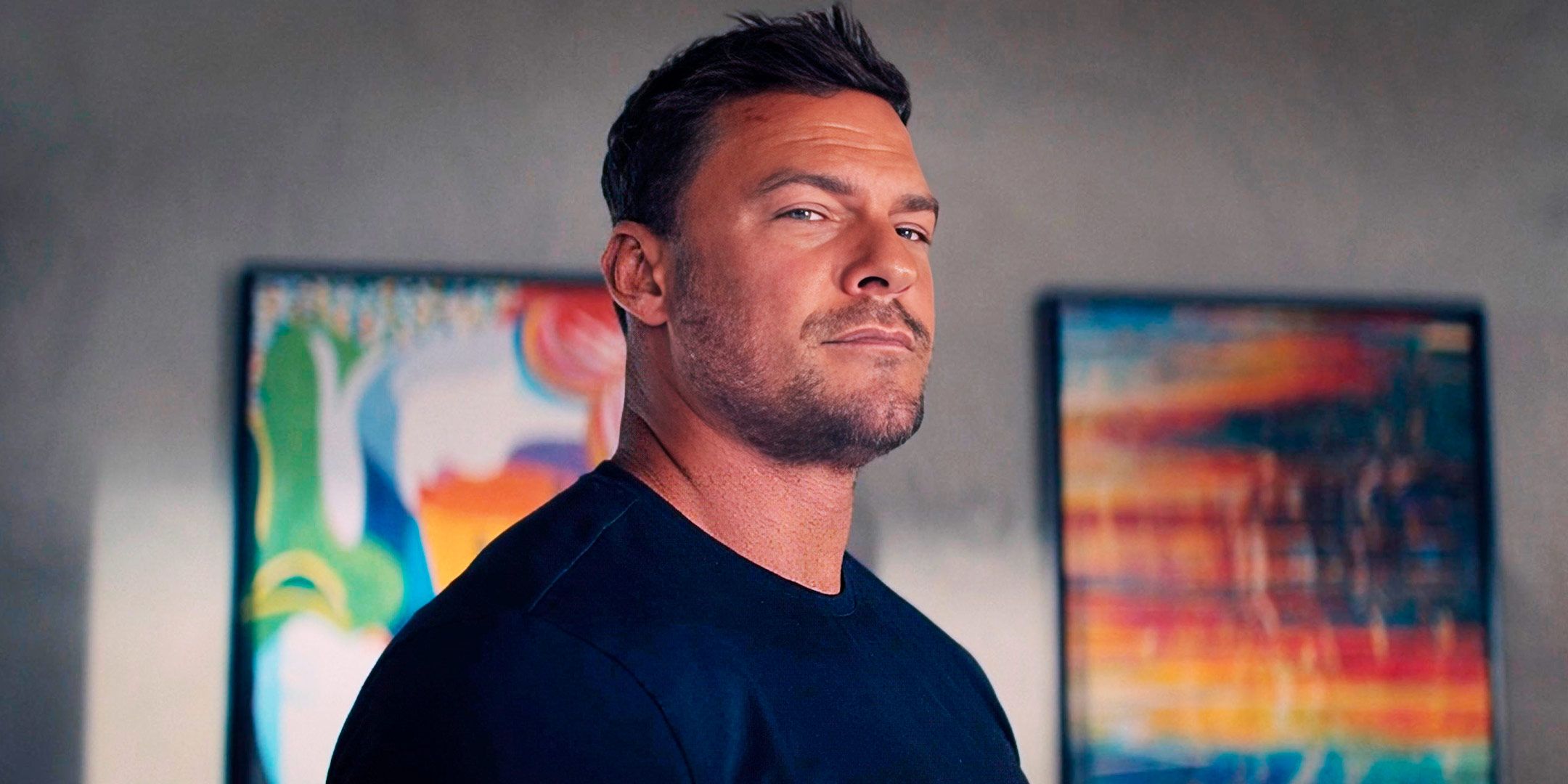 Alan ritchson e il suo personaggio che può battere reacher in un combattimento Alan ritchson e il suo personaggio che può battere reacher in un combattimento