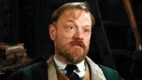Moriarty chiede di smettere di parlare di sherlock holmes 3