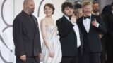 Venezia 82: il red carpet di bugonia con emma stone