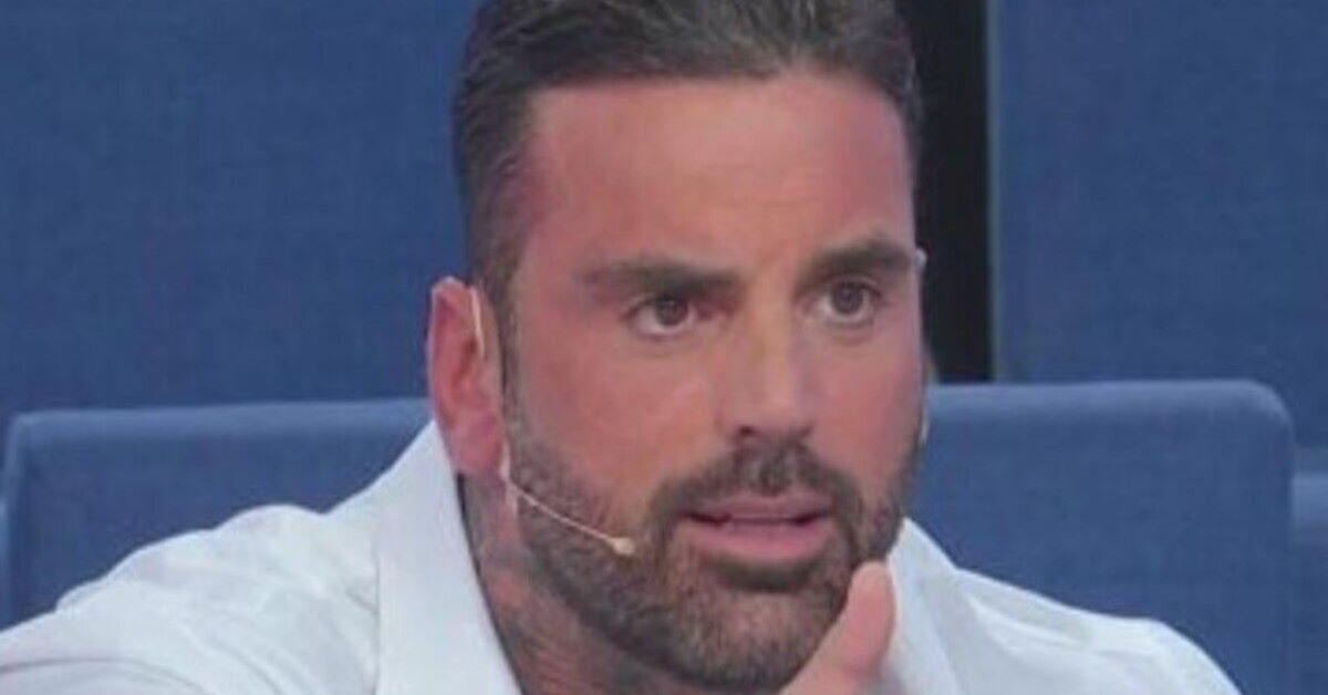 Mario sorprende Uomini e Donne con una rivelazione shock sull’ex corteggiatore