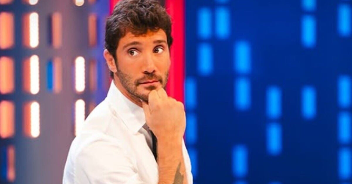 stefano de martino costretto a una decisione forte scoppia la polemica con la rai
