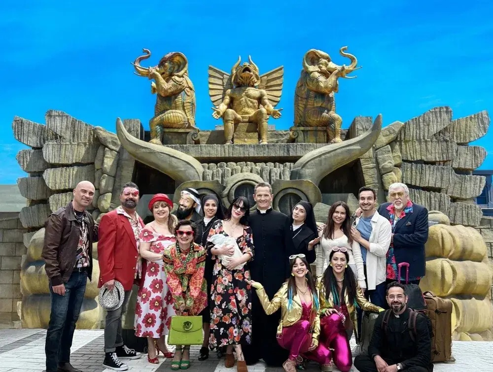 Din don 9 paesani spaesati: trama, cast e dove vedere il film su italia 1 Din don 9 paesani spaesati: trama, cast e dove vedere il film su italia 1