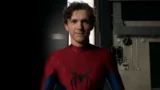 Spider-Man in costume: sguardo esclusivo ai nuovi lancia-ragnatele di Tom Holland