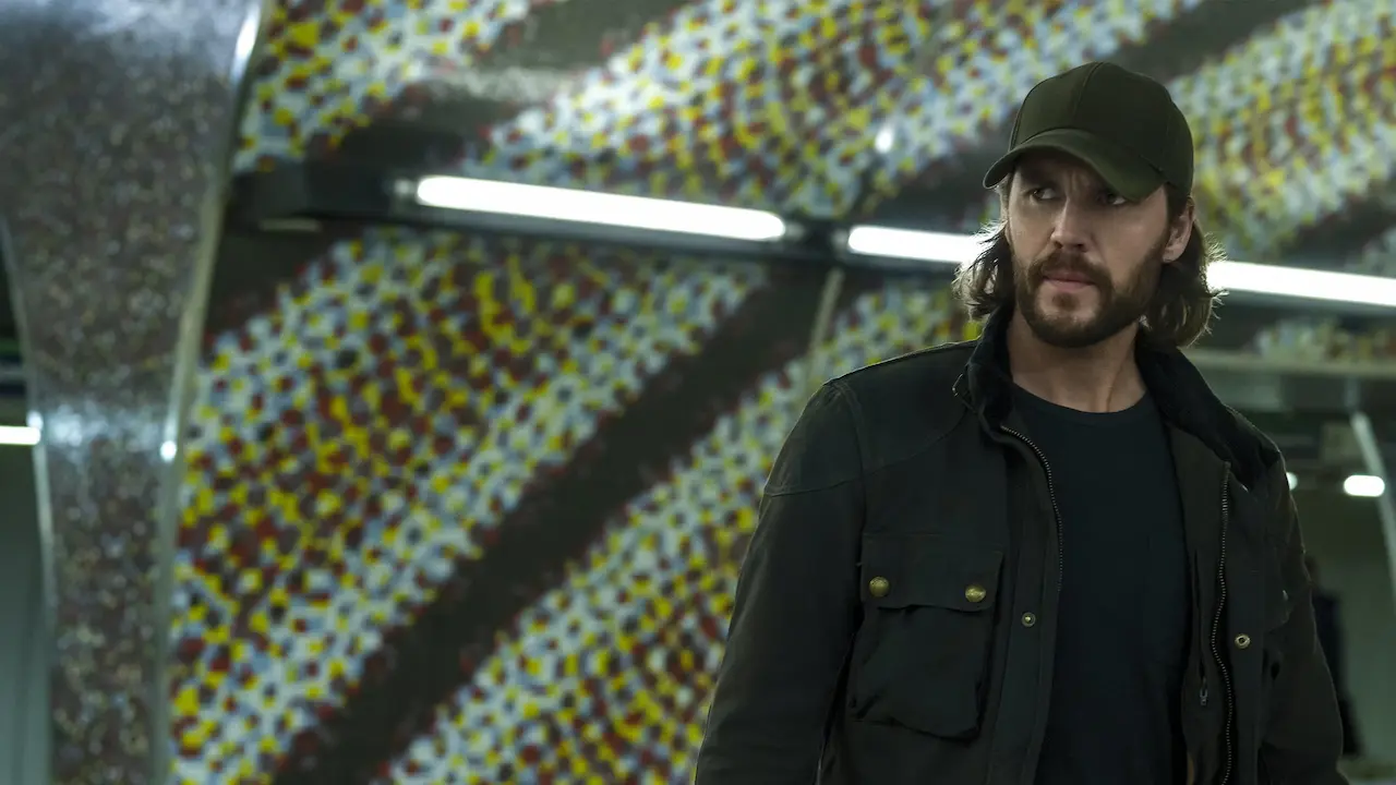 lupo nero e the terminal list confronto tra la serie principale e lo spin off