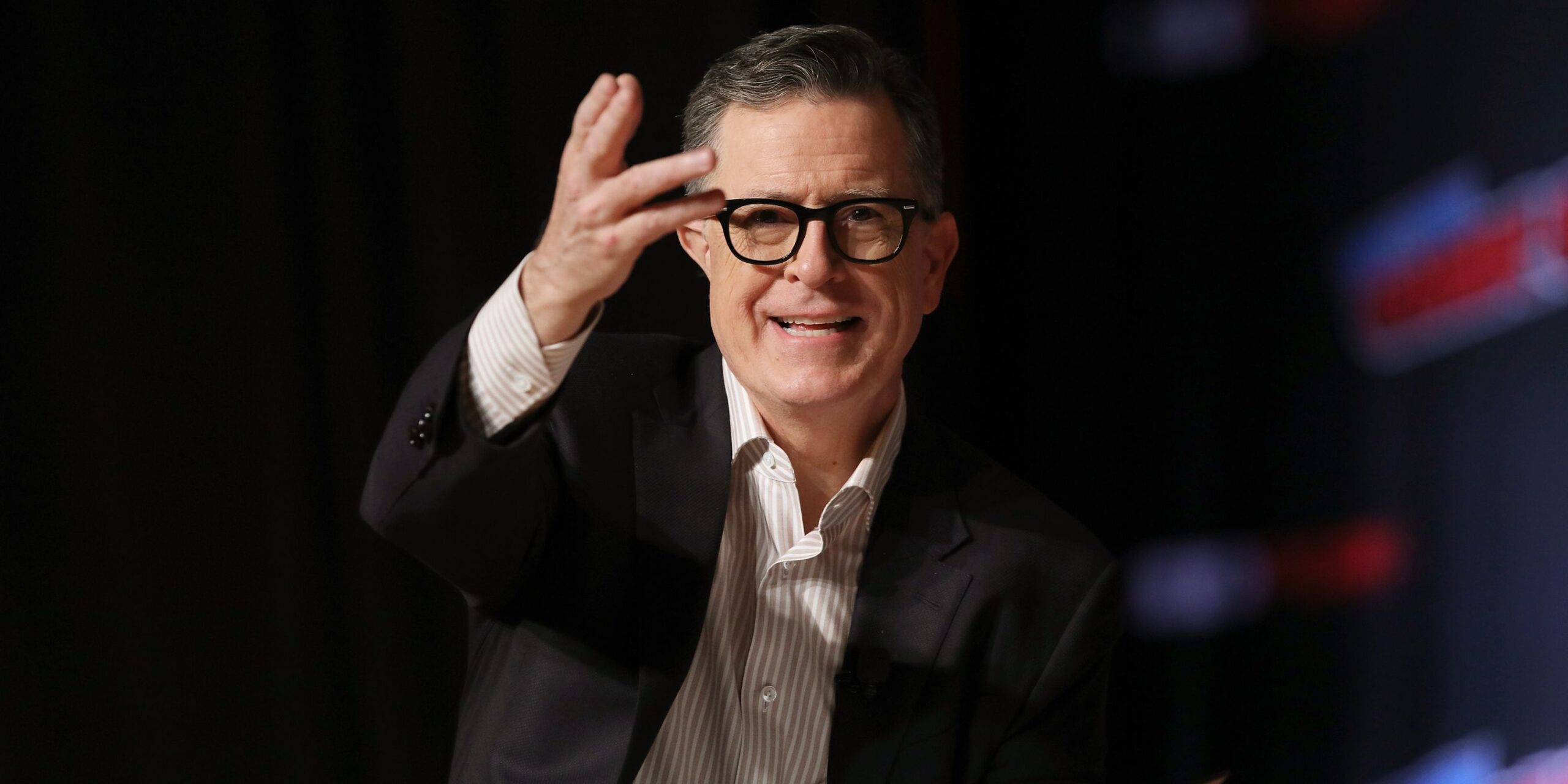 netflix pu242 salvare il tardi show di colbert correggendo l8217errore di cbs