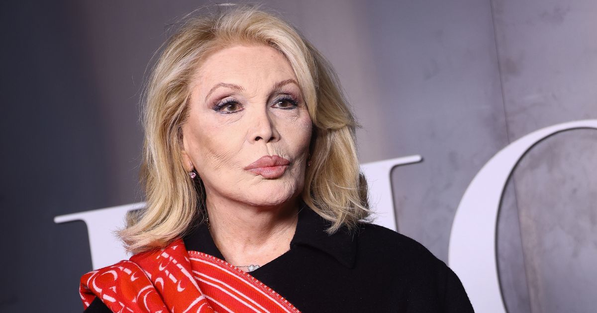 Amanda lear risponde alle accuse di hbo sulla sua identità di genere