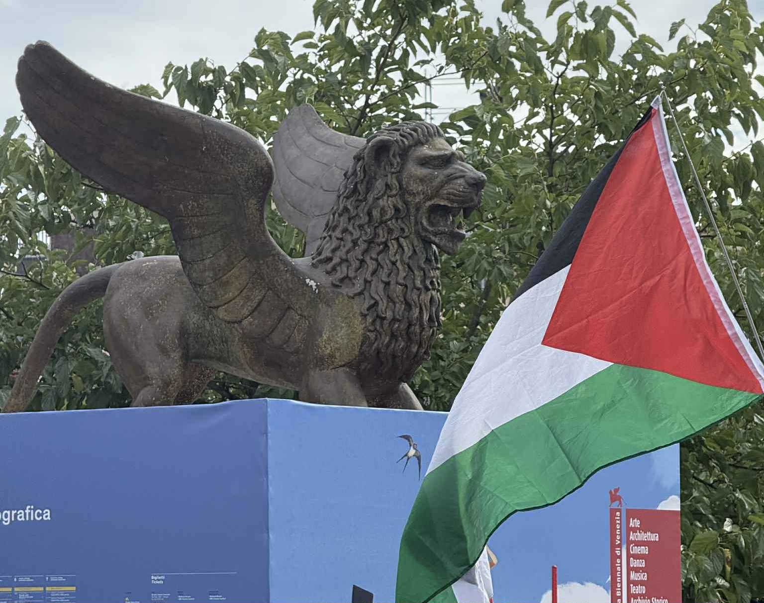 Protesta a venezia contro l’attacco militare israeliano a gaza Protesta a venezia contro l’attacco militare israeliano a gaza