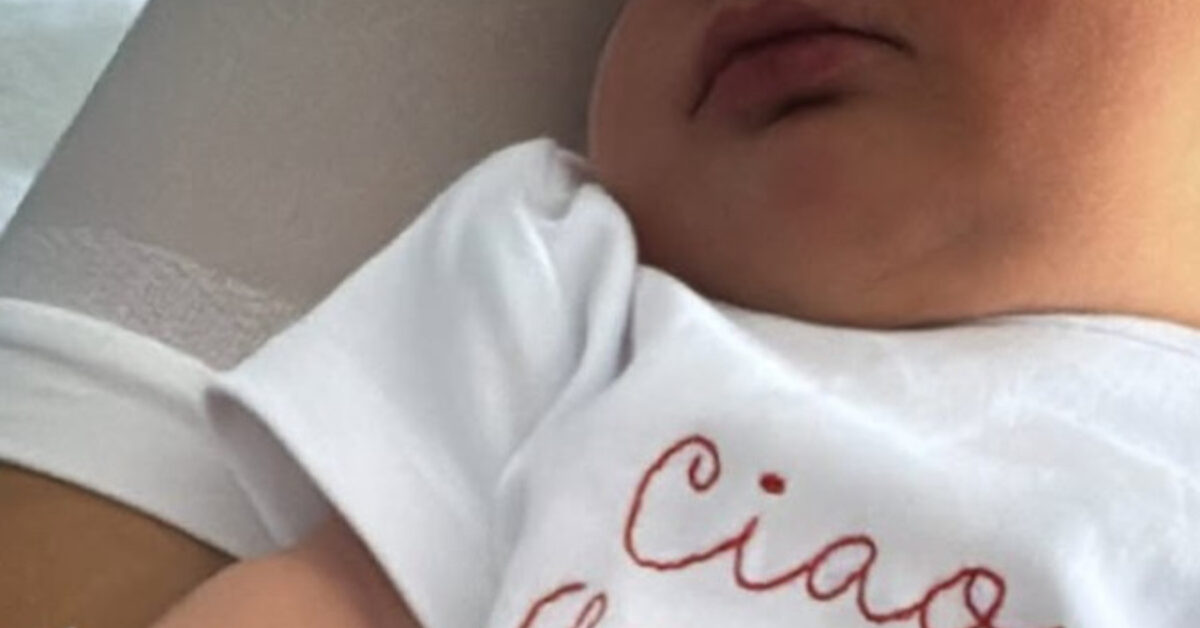 La conduttrice mamma fa l’annuncio di Ferragosto