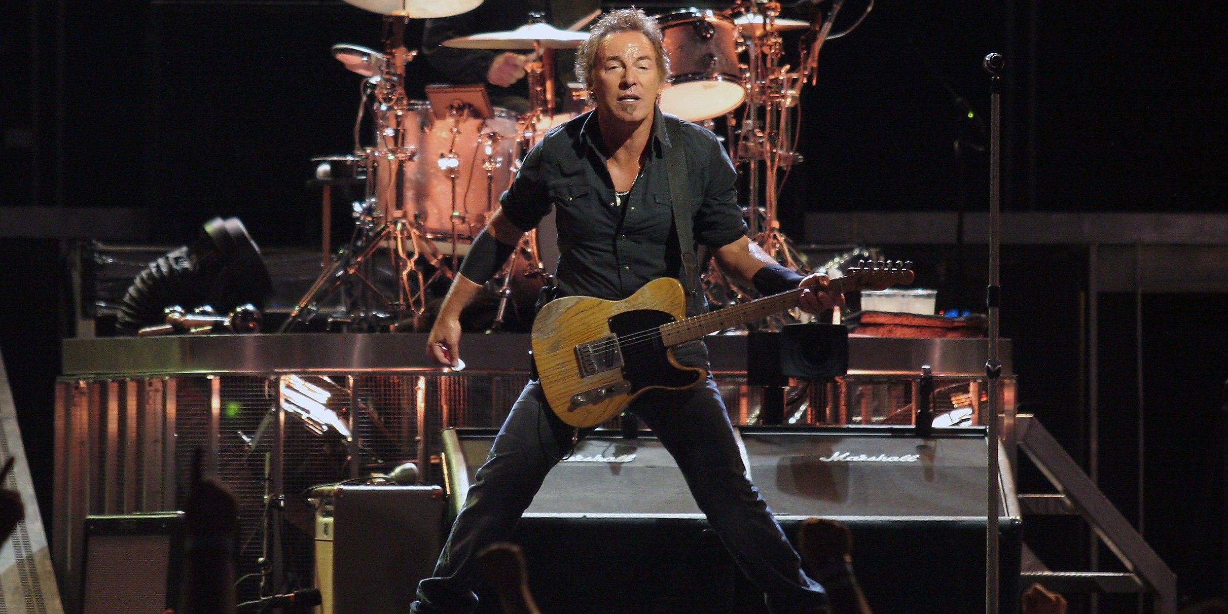 Fan di bruce springsteen e taylor swift ingannati da truffa scioccante Fan di bruce springsteen e taylor swift ingannati da truffa scioccante