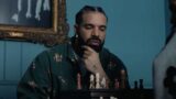 Drake aggiunge il pendente di tupac alla sua collezione di memorabilia