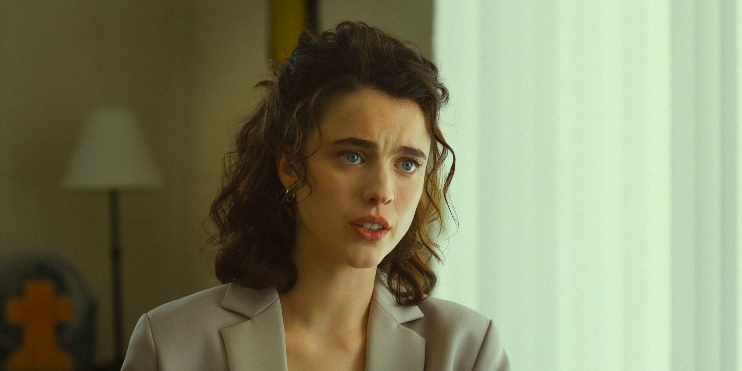 Margaret qualley nel  film giallo delude al box office con punteggio basso su rotten tomatoes