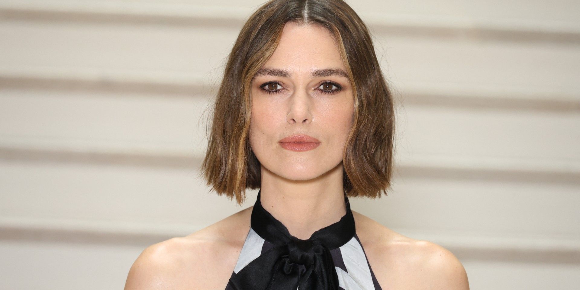 thriller di keira knightley su netflix data di uscita e nuove immagini