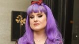 Kelly Osbourne celebra il padre Ozzy Osbourne con un tributo emozionante