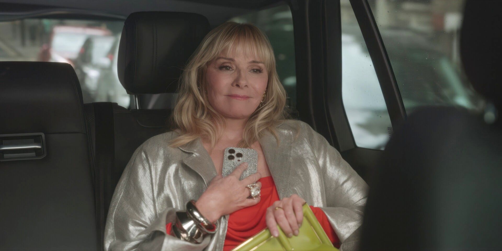 seema patel brilla nella terza stagione di and just like that