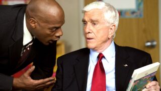 Leslie nielsen brilla nel rifacimento sottovalutato di harvey