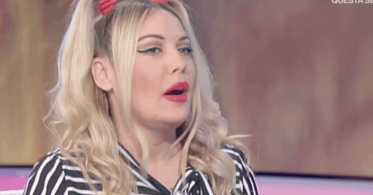 Famosa spiega perché è stata scartata dalla tv per un difetto fisico Famosa spiega perché è stata scartata dalla tv per un difetto fisico