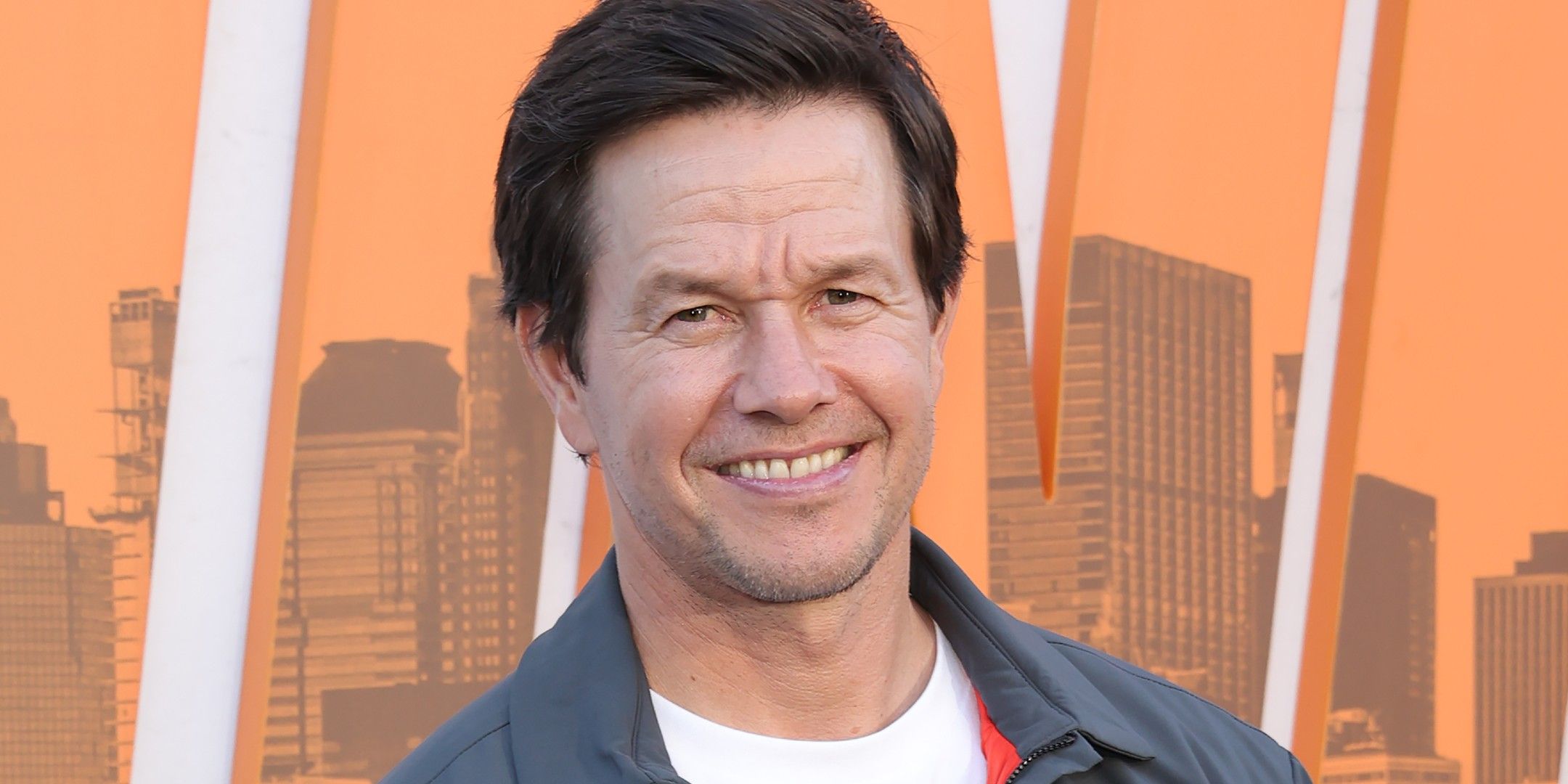 mark wahlberg e il successo dello streaming play dirty segna la tendenza
