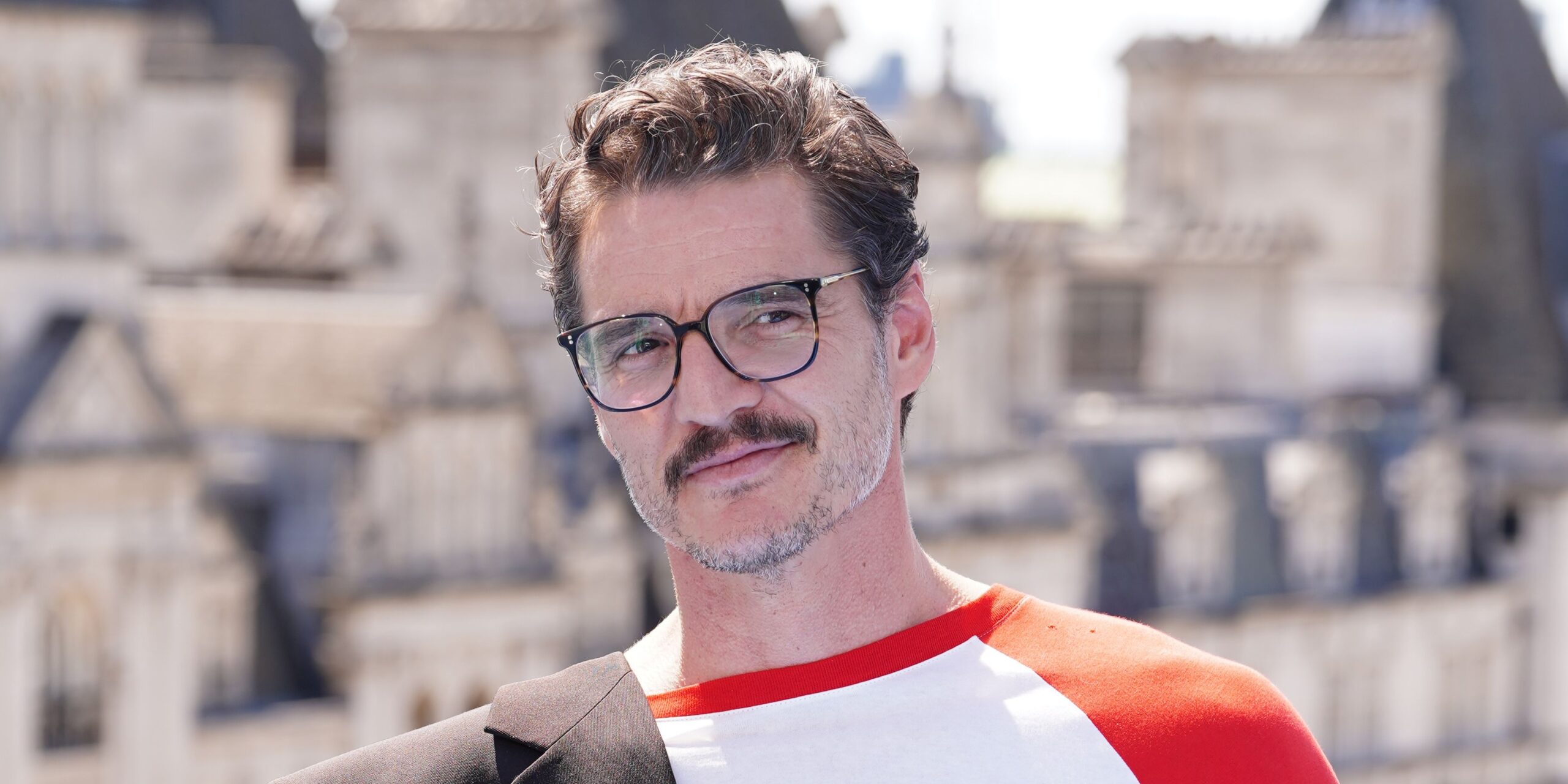 Pedro Pascal consiglia di vedere il film horror di successo da cui si è ritirato