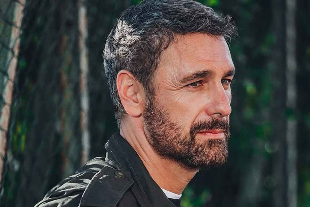 Raoul Bova querela e chiede un risarcimento choc contro una conduttrice Raoul Bova querela e chiede un risarcimento choc contro una conduttrice