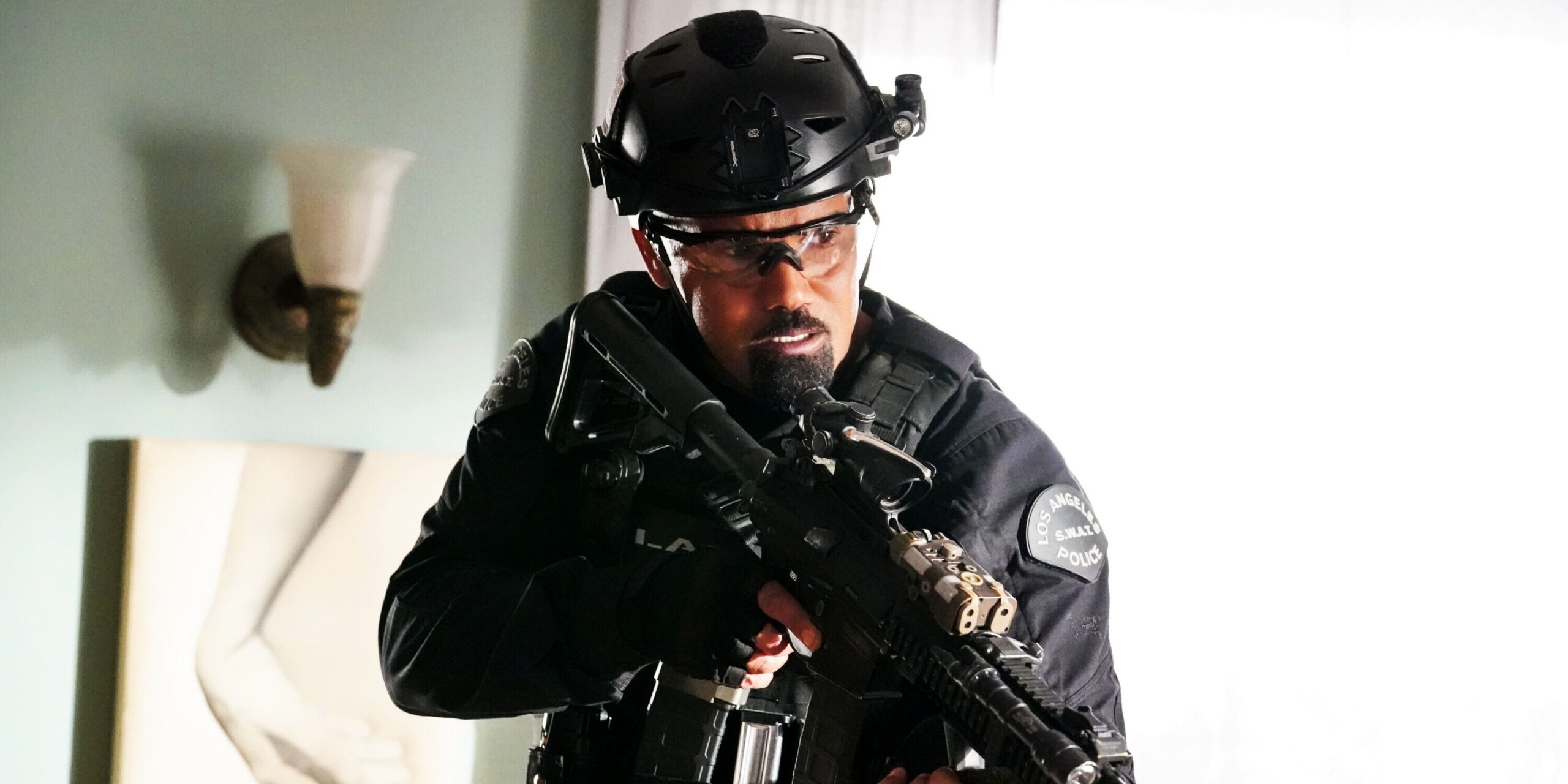SWAT arriva su Netflix e dimostra perché CBS l’ha cancellato SWAT arriva su Netflix e dimostra perché CBS l’ha cancellato
