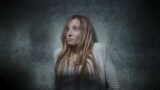 Sophie turner intrappolata e sola nel thriller trust