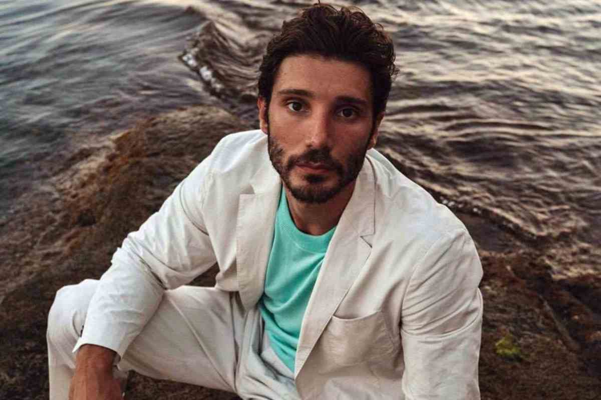 stefano de martino aggiornamenti sulla salute del conduttore di affari tuoi
