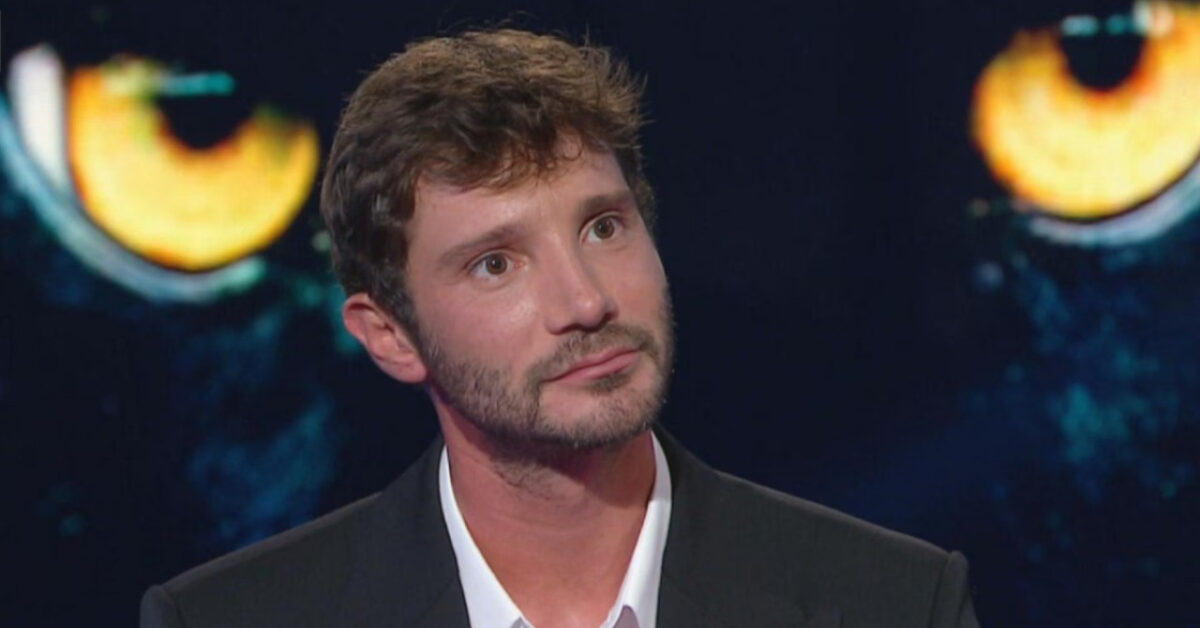 Stefano De Martino nei guai: una situazione davvero seria per il noto conduttore Stefano De Martino nei guai: una situazione davvero seria per il noto conduttore
