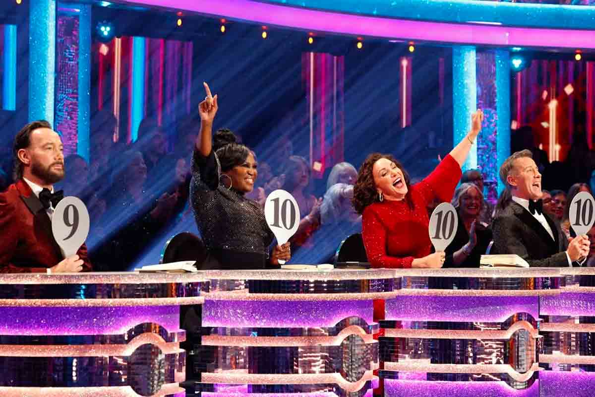 Strictly Come Dancing protagonista arrestato per accuse di stupro e immagini intime non consensuali Strictly Come Dancing protagonista arrestato per accuse di stupro e immagini intime non consensuali