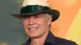 Timothy Olyphant svela il suo ruolo nel film spinoff di Cliff Booth su Netflix