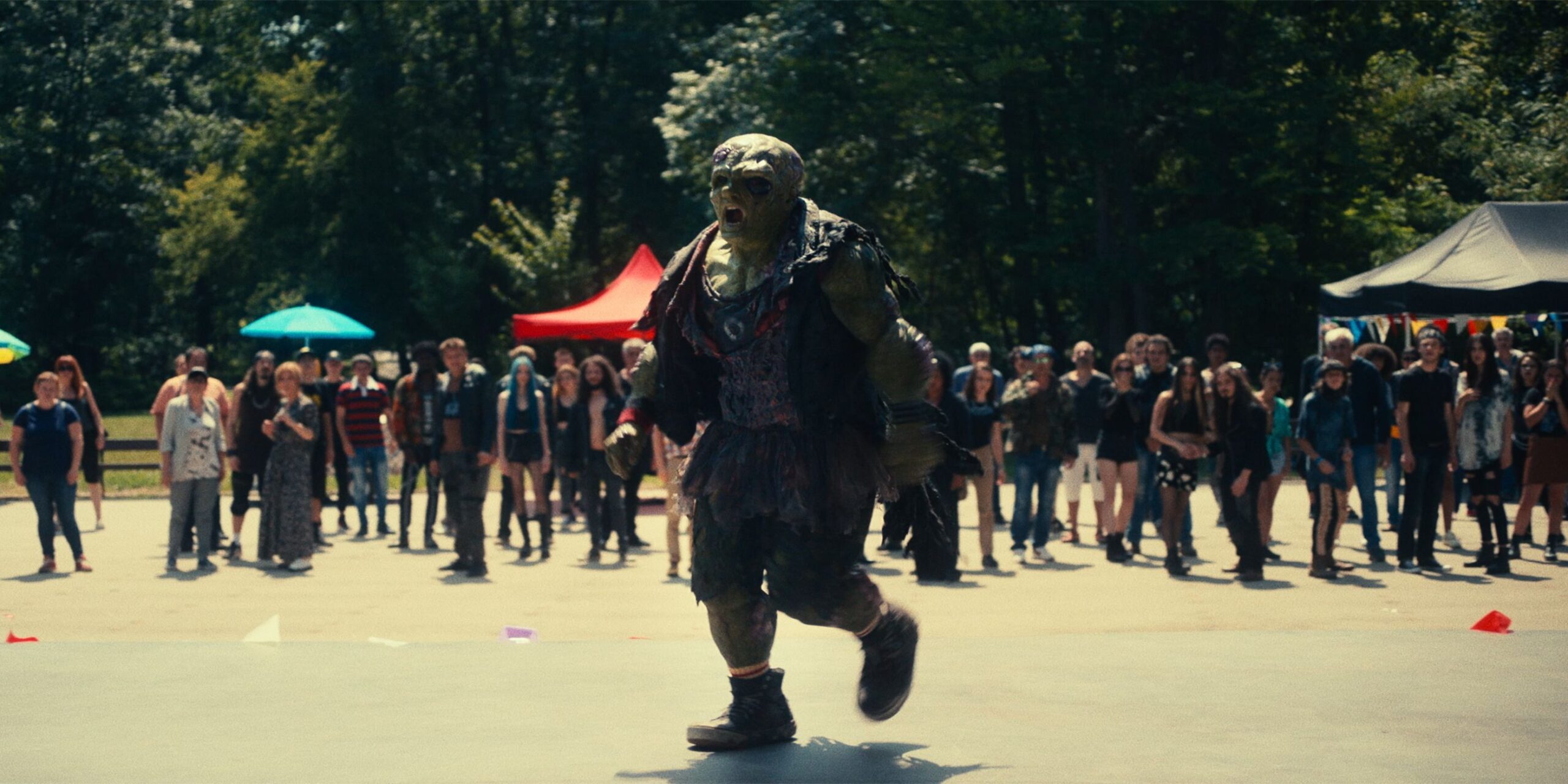 Il remake del toxic avenger provoca abbandoni nelle prime proiezioni Il remake del toxic avenger provoca abbandoni nelle prime proiezioni