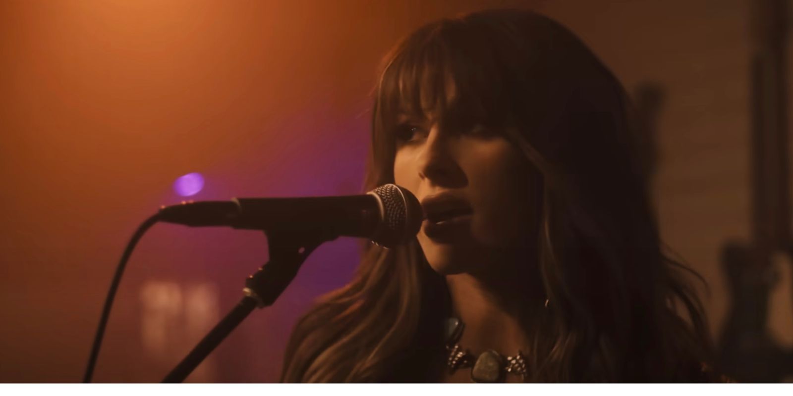 Ella langley ferma il tour di morgan wallen per motivi di salute
