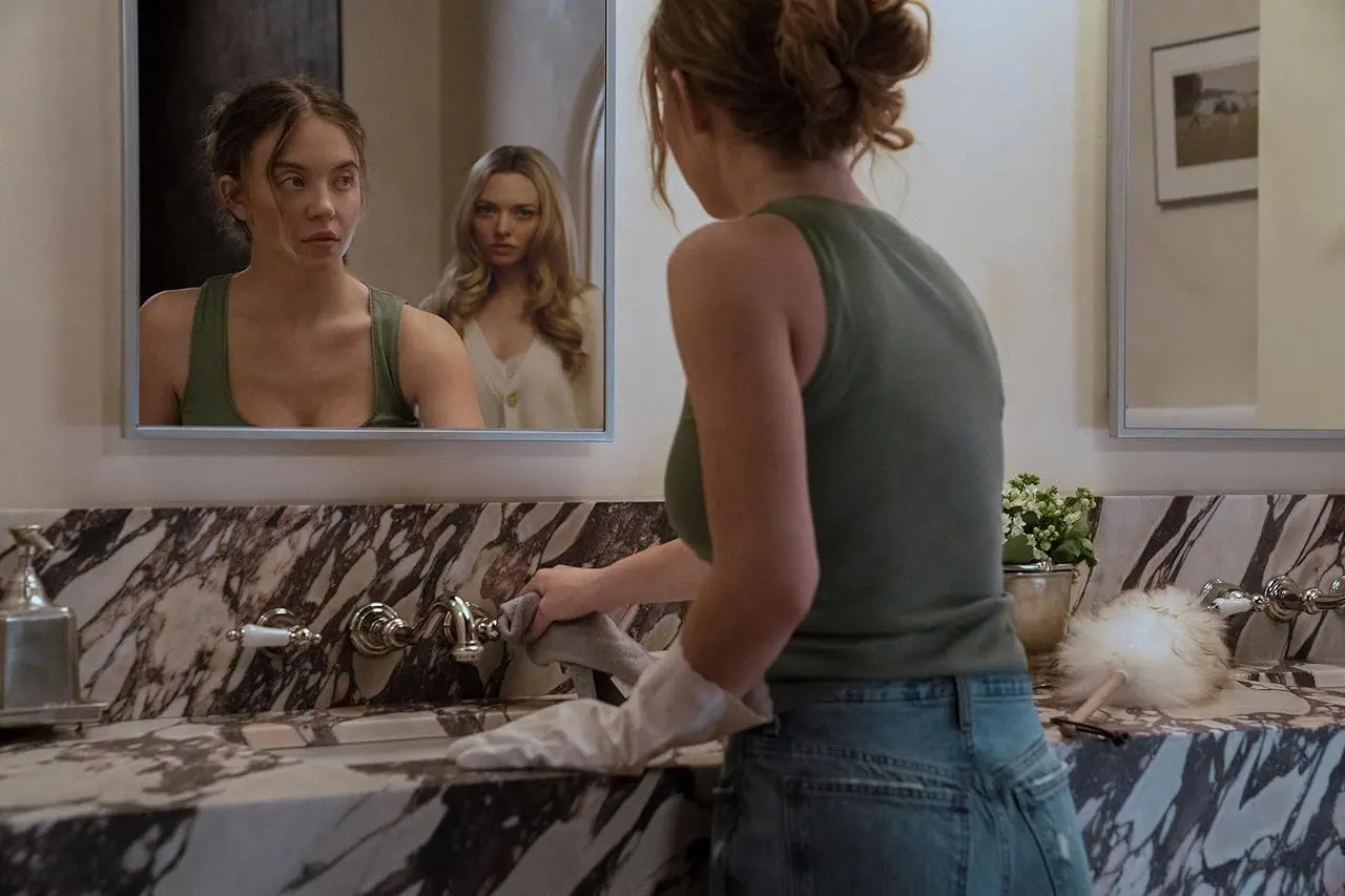 Sydney Sweeney svela le prime immagini del thriller psicologico in arrivo Sydney Sweeney svela le prime immagini del thriller psicologico in arrivo
