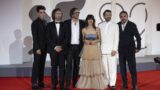 Ammazzare stanca al red carpet di venezia 82: le foto più emozionanti