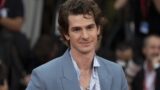 Andrew garfield e katherine waterston protagonisti del  film di paul greengrass