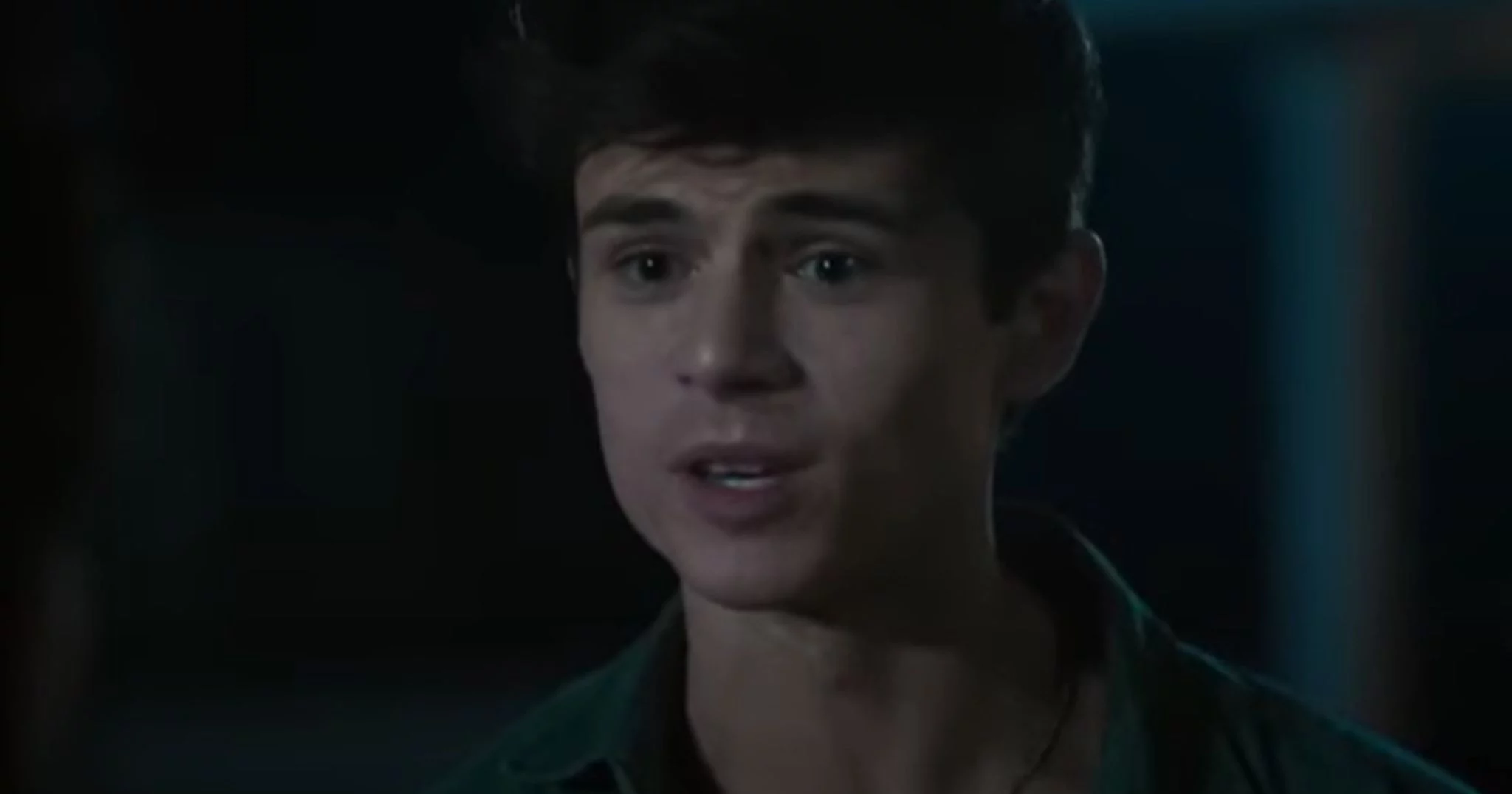 Ashby gentry racconta il suo dolore per una scena di alex in uno splendido errore Ashby gentry racconta il suo dolore per una scena di alex in uno splendido errore
