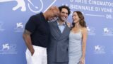 Venezia 82 photocall di The Smashing Machine con Dwayne Johnson ed Emily Blunt