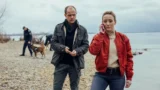 Omicidi del lago La medusa: trama, cast e dove guardare il film su Rai2