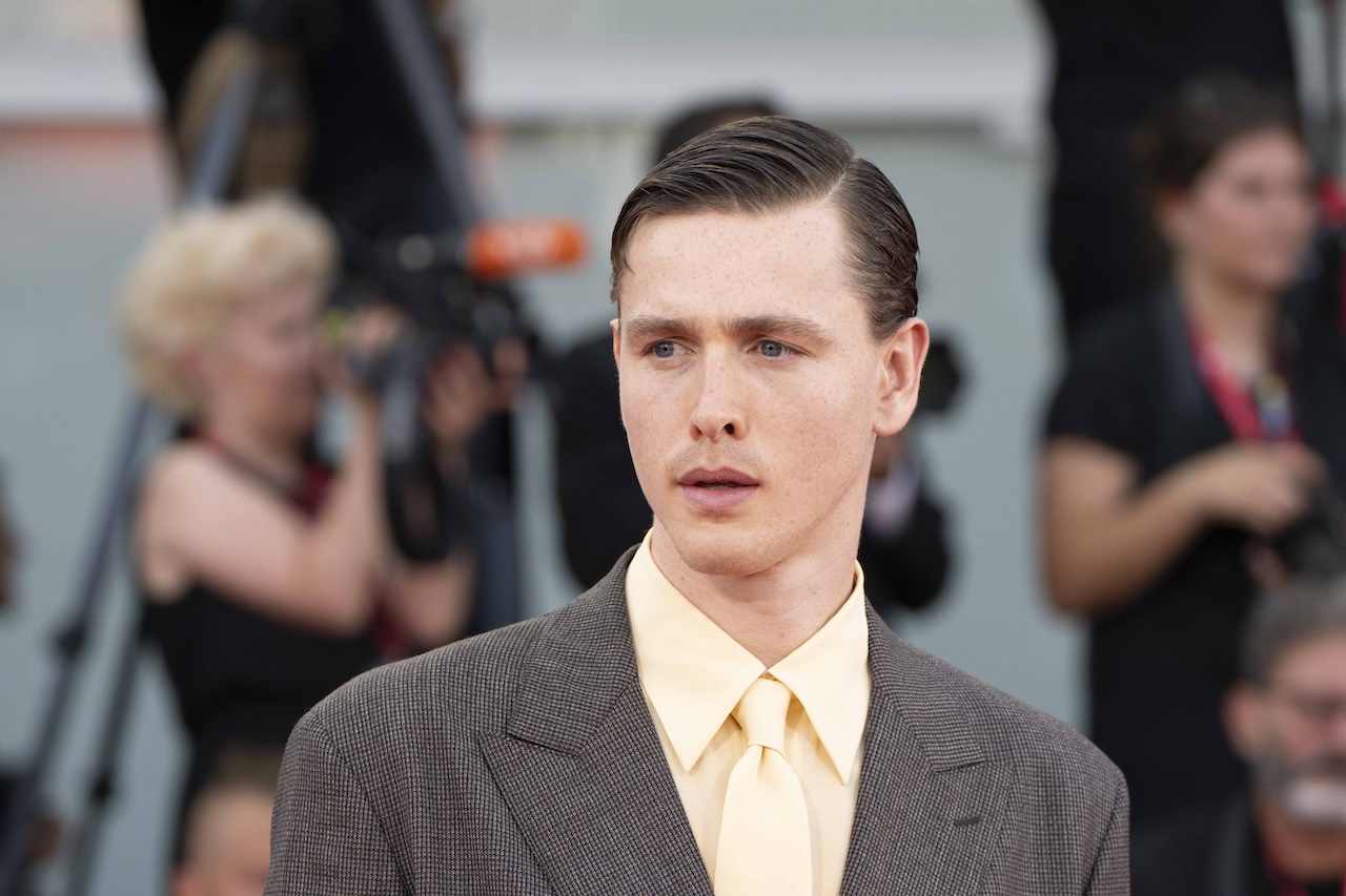 harris dickinson e il suo possibile coinvolgimento nel mcu