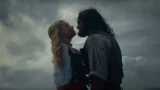 Cime tempestose: scopri il trailer con margot robbie