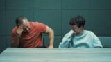 Reazione di una studentessa a adolescenza di Netflix