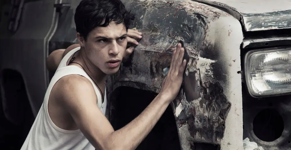 Ti guardo: trama, cast e curiosità sul film in onda su Rai 5