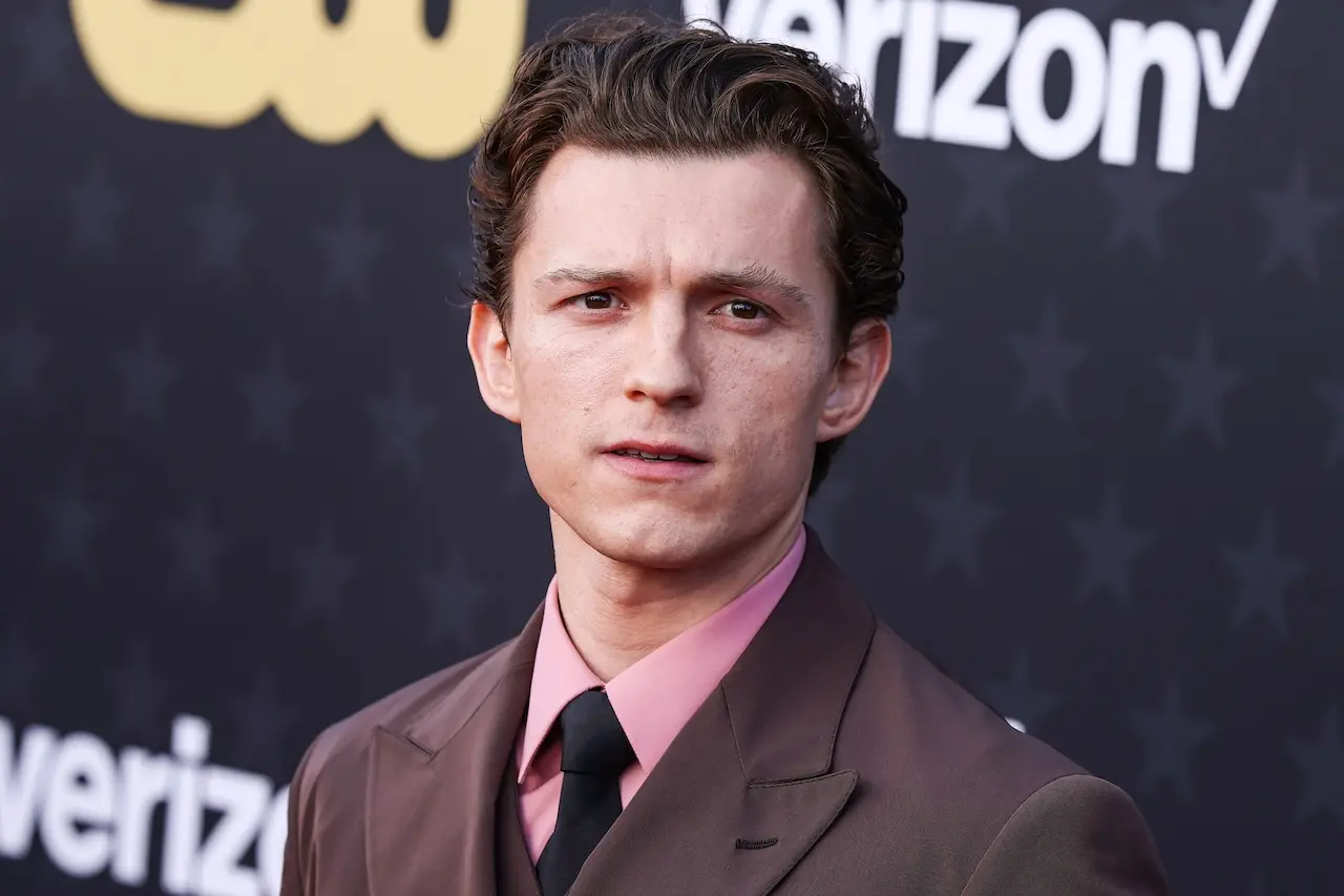 infortunio di tom holland sul set di spider man ultime novit224