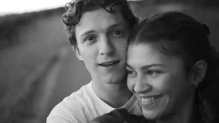 Tom Holland smentisce il giornalista su Zendaya e la loro relazione