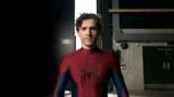 Spider-man: il retroscena disgustoso del costume svelato da tom holland